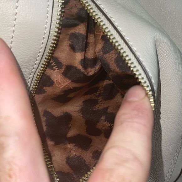 B. Makowsky Leather Tote Shoulder Bag Bone Leather - Picture 5 of 14